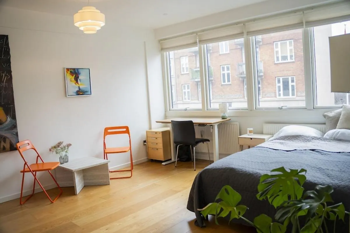 Private Room In Shared Copenhagen-Based Apartment 0*, كوبنهاجن الدنمارك